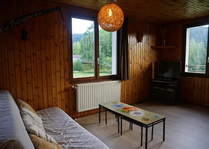 Le Et L'etang De Peche *