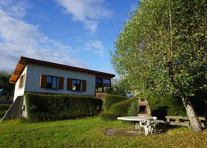 Le Et L'etang De Peche *